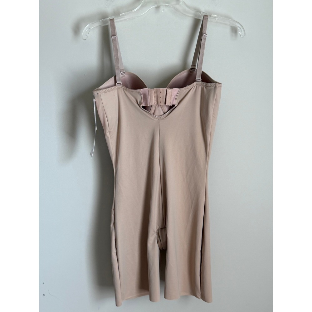NWT Assets by SPANX Shaping Bodysuit Womens Large Nude Strapless Cupped 10216R - Picture 4 of 7